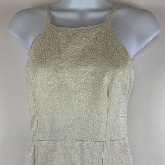 Stone Cold Fox Dress 1 Off White Textured Spaghetti Straps Open Back Ruffle Hem - Picture 3 of 9